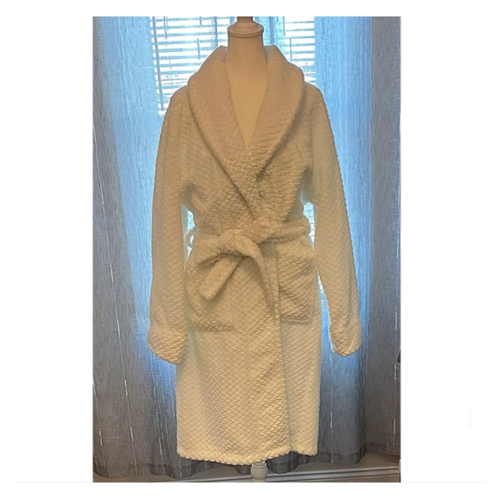 WOMEN’S Nordstrom COZY LUXE ROBE L White, Belted, Pockets, Diamond Weave NWOT